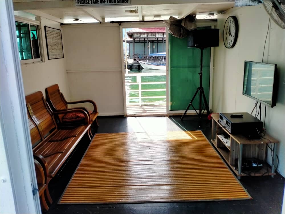 Square Kenyir Houseboat 1 (4)
