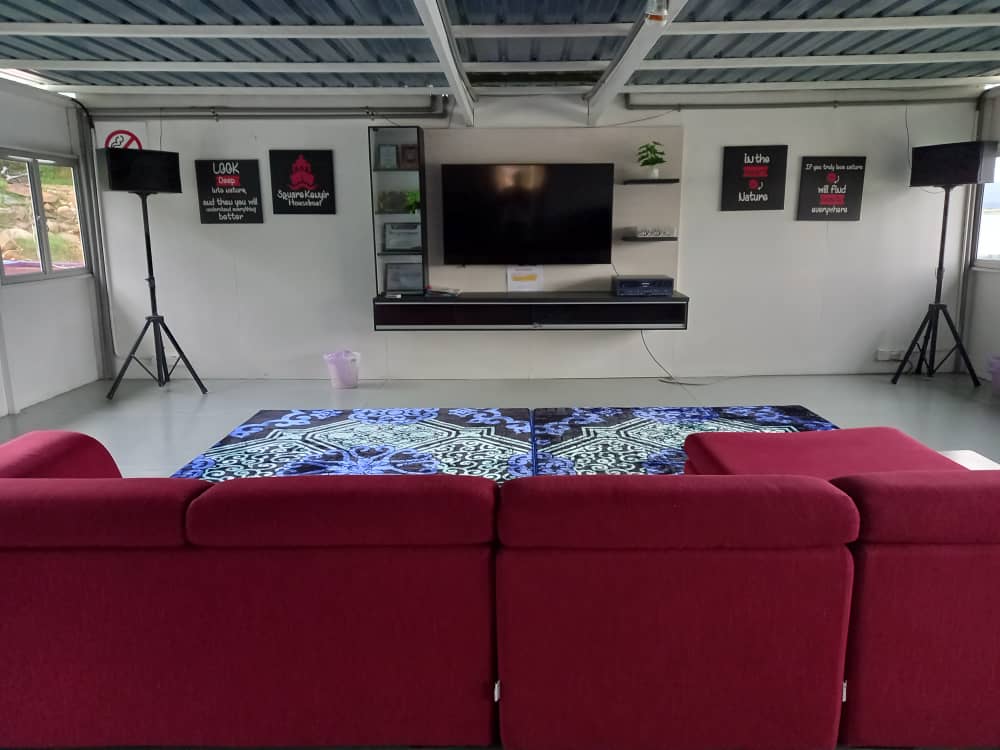 Square Kenyir Houseboat 2 (1)